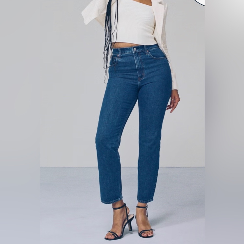 Abercrombie & Fitch The Ankle Straight Ultra High Rise Short/Petite